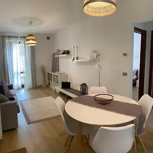 https://clo-apartment.it-lombardy.com